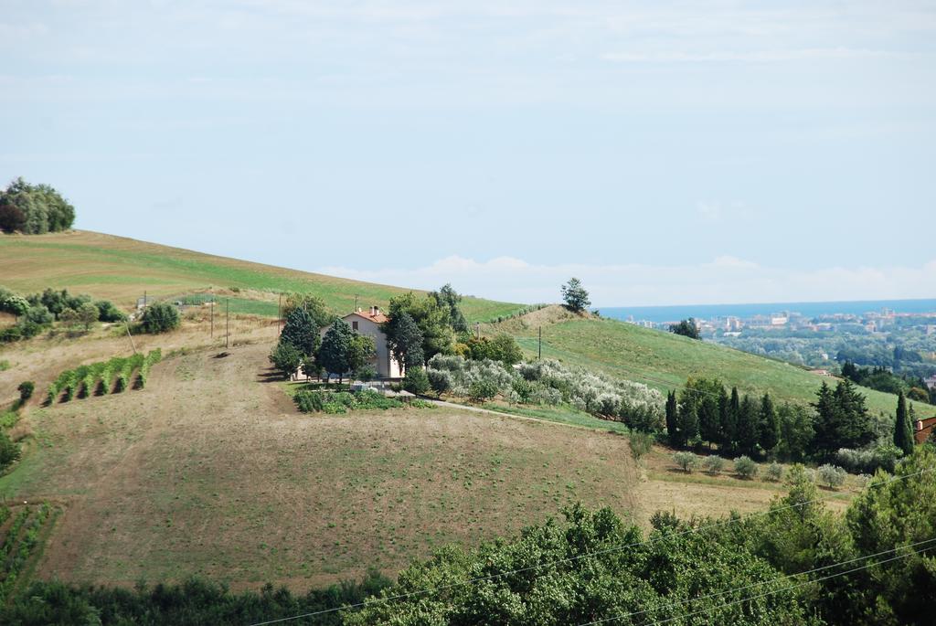 Bed and Breakfast Bianco Nuvola Montecchio  Zimmer foto